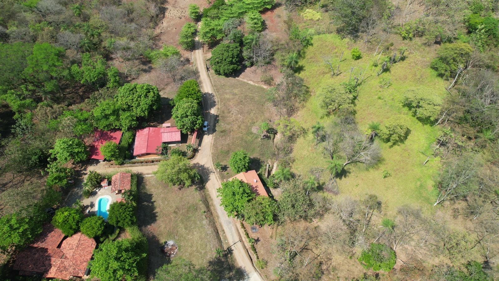 Aerial view of the Lagunilla Hills community
