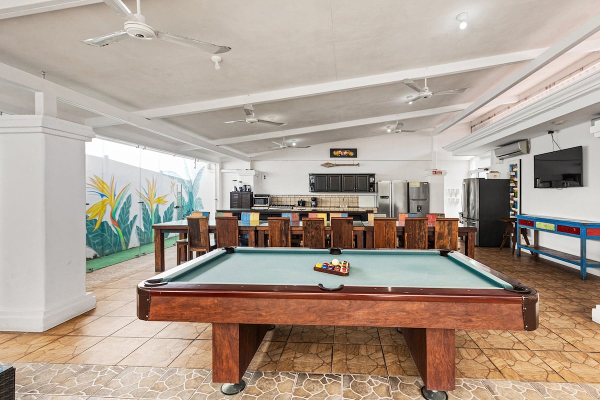 The Pavilion 6 — La Palma: 12 En-Suite Units & Pool for Sale in Jacó