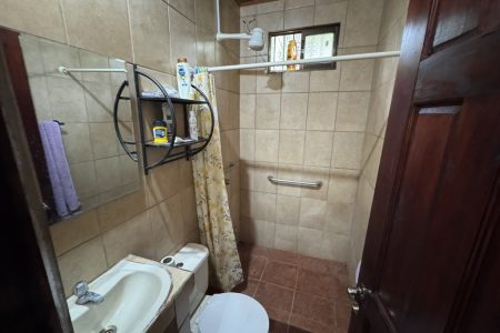 5400631B-9EFC-4702-A1A8-05F9E046E4E7_1_105_c