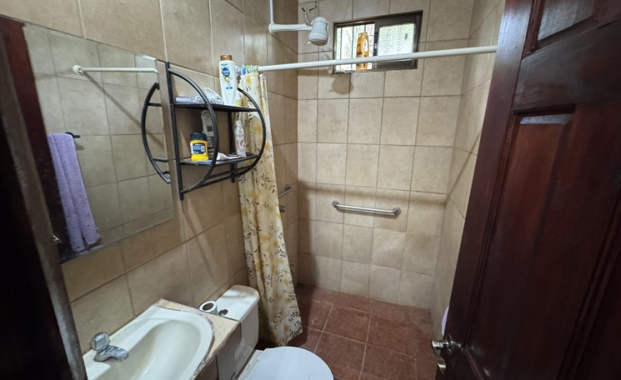 5400631B-9EFC-4702-A1A8-05F9E046E4E7_1_105_c