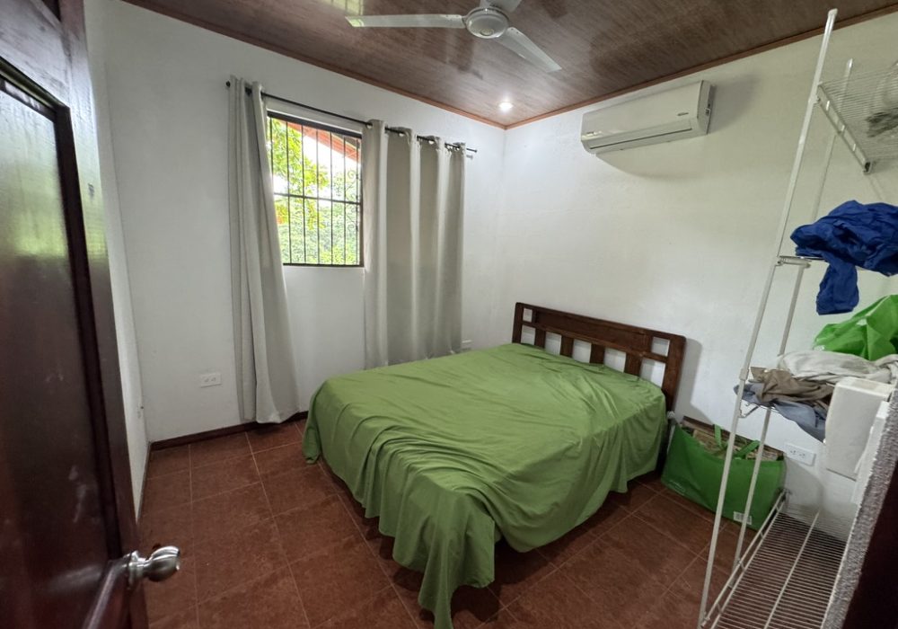 D91B0C25-6B2A-40E5-995E-F4483231BF82_1_105_c