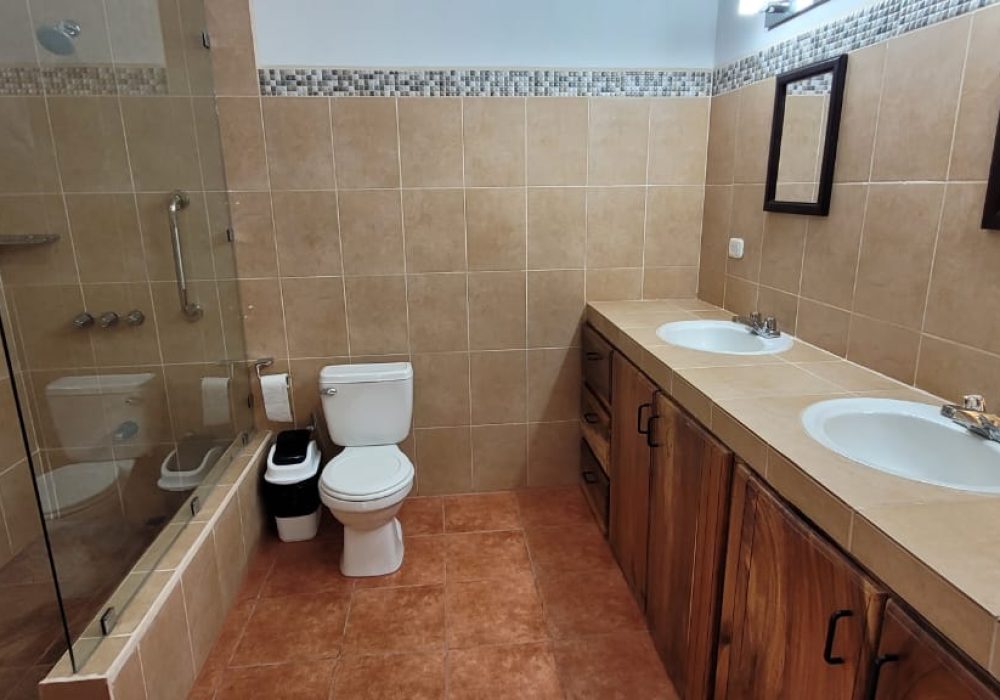 WhatsApp Image 2025-06-04 at 16.34.44